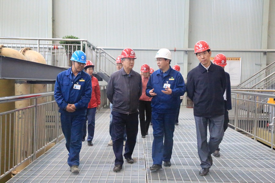 20-2016年5月，國家水利部原副部長朱登銓一行蒞臨金徽股份調研項目建設工作。.jpg