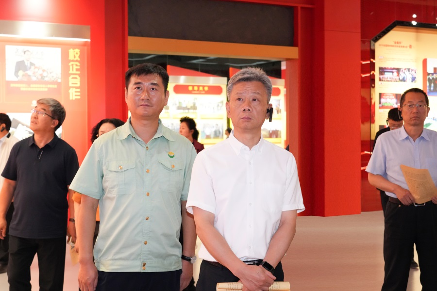 2024.06.23全國政協委員、省政協副主席、民盟甘肅省委會主委劉仲奎蒞臨金徽股份調研.jpg