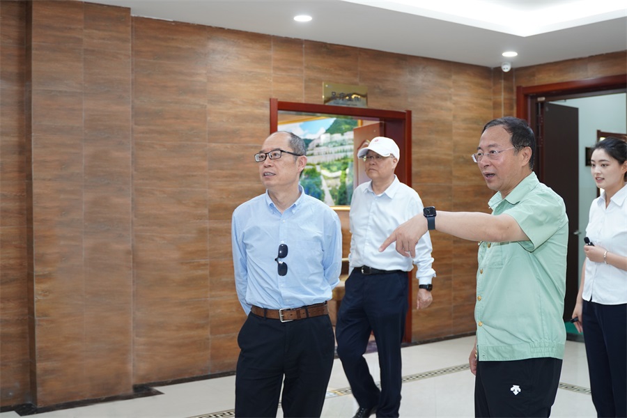 2024.06.23重慶市政協副主席、民盟市委會主委杜惠平蒞臨金徽股份調研.jpg